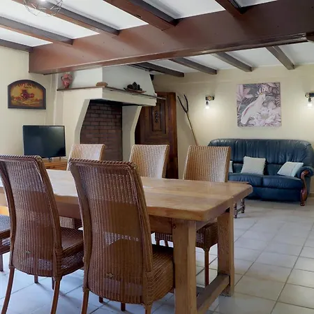 85m With Garden In A With Pool